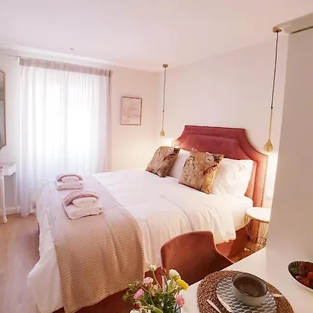 Sole E Luna · Corfu Old Town