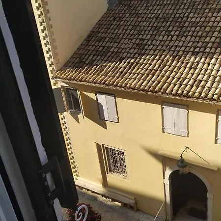 Sole E Luna - Corfu Old Town